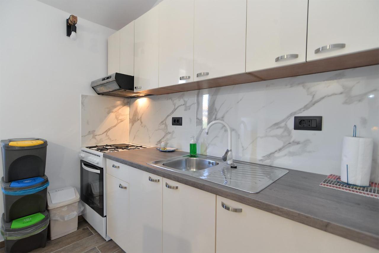 Apartments Elizabeta 1701 Fažana Екстериор снимка