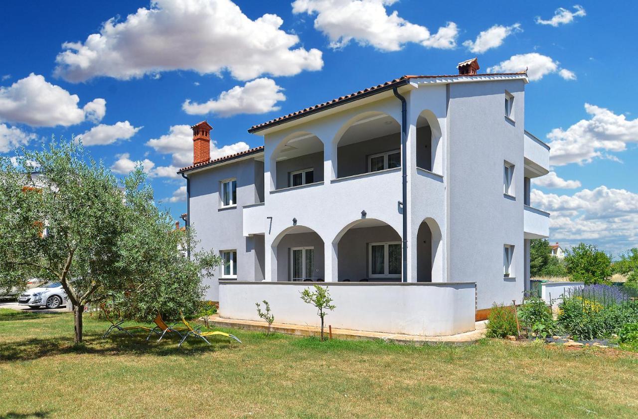 Apartments Elizabeta 1701 Fažana Екстериор снимка