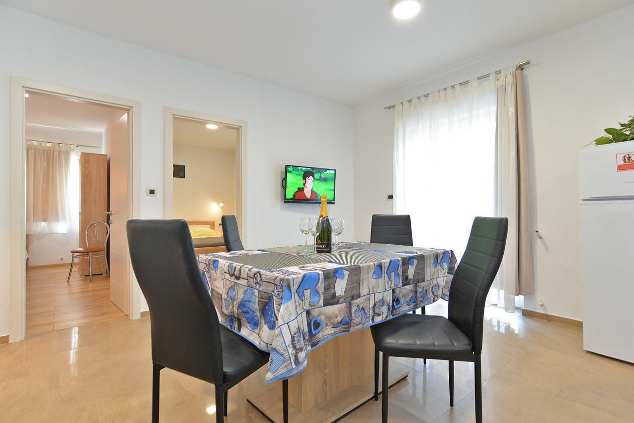 Apartments Elizabeta 1701 Fažana Екстериор снимка